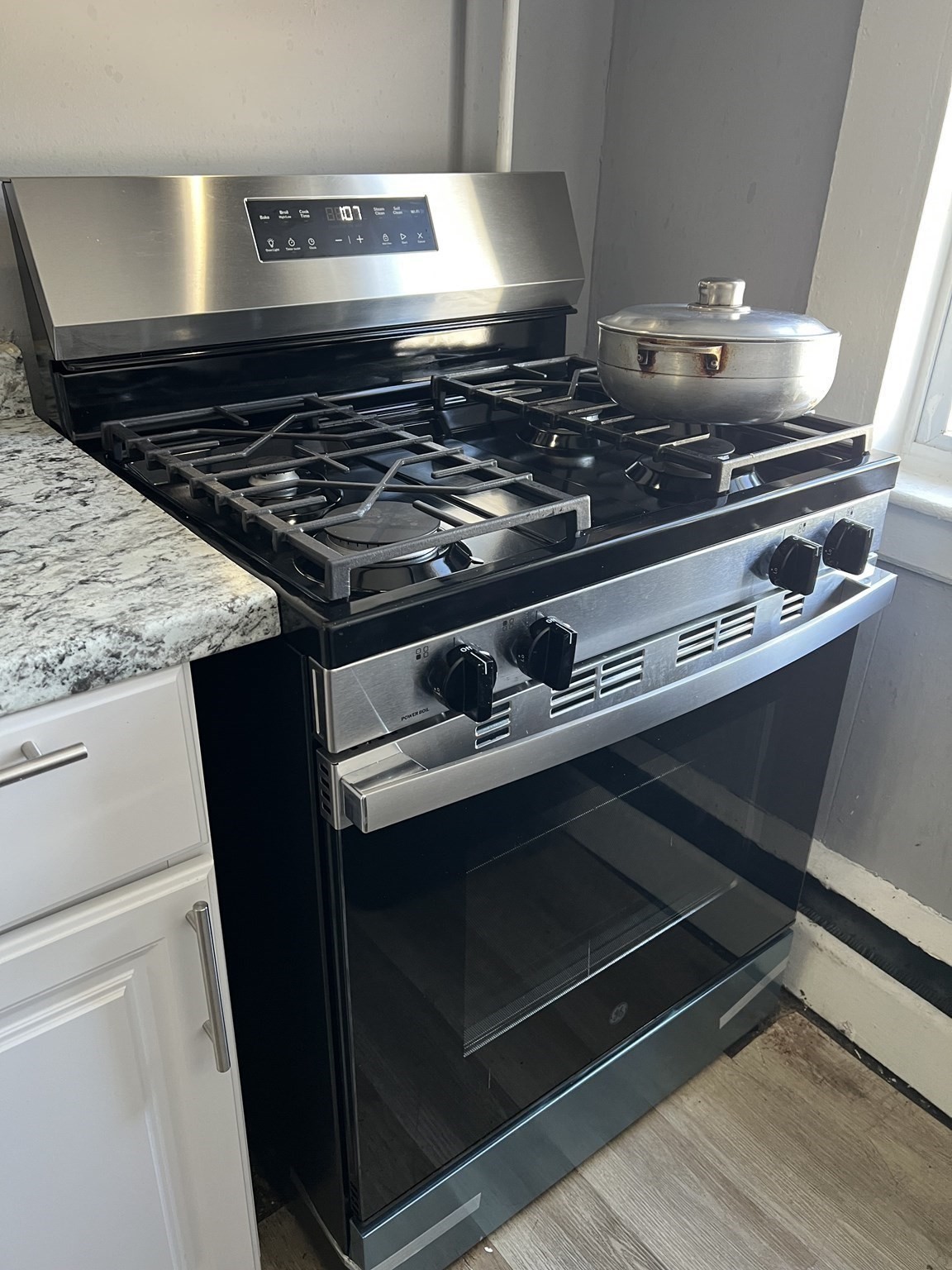 107 Oxford Street Property Photo 20