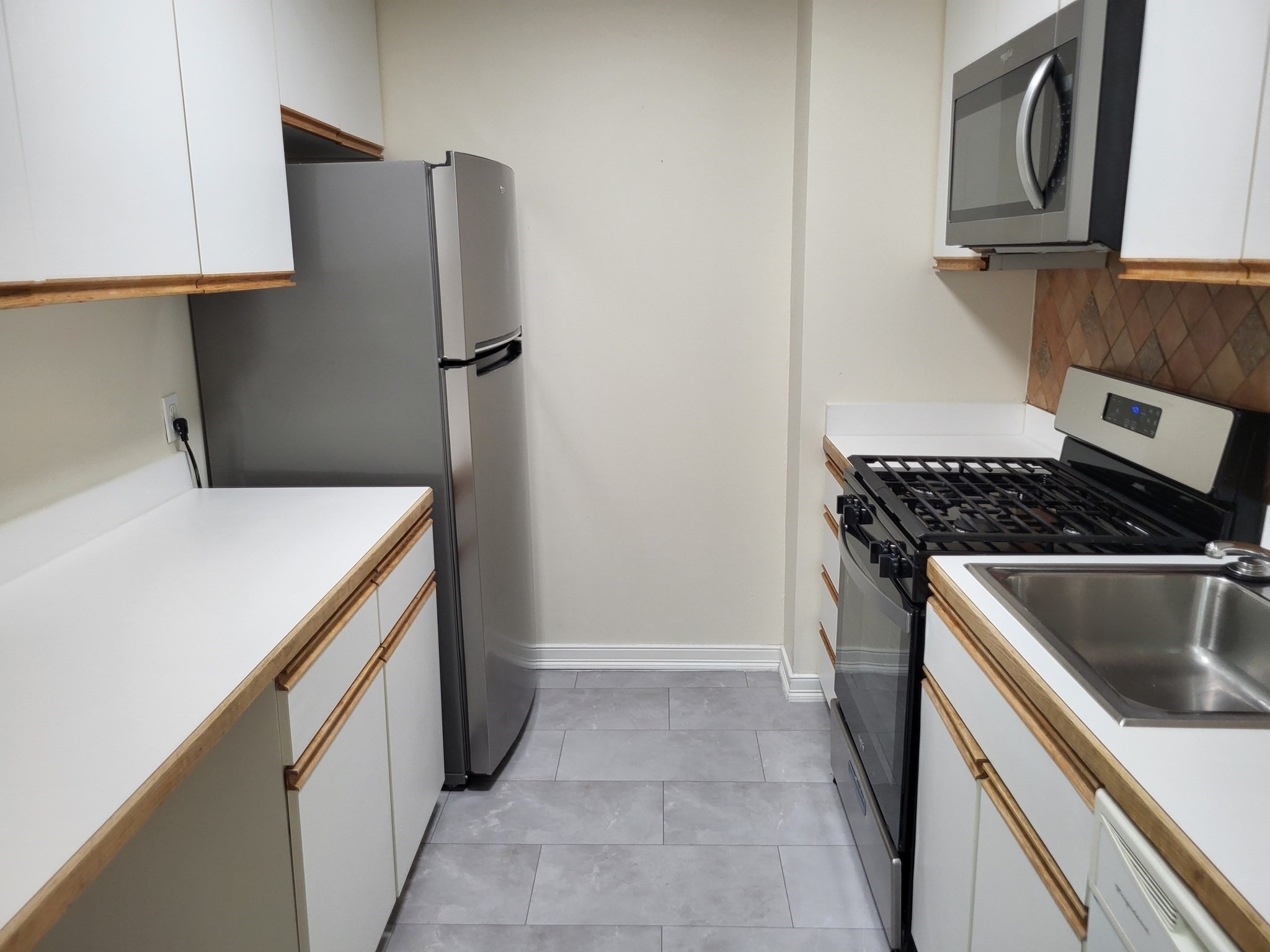 33 Pond Ave. # 509 Property Photo 6
