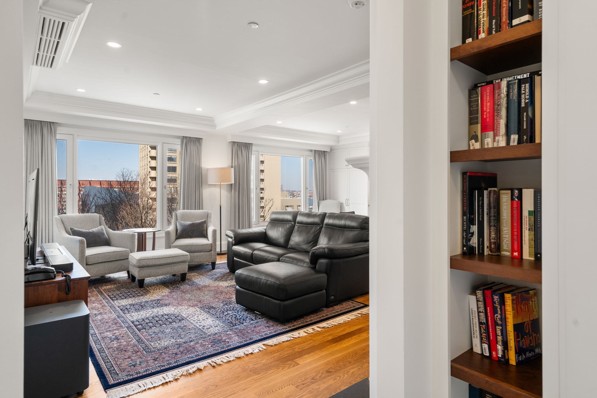 20 Rowes Wharf # 701 Property Photo 4