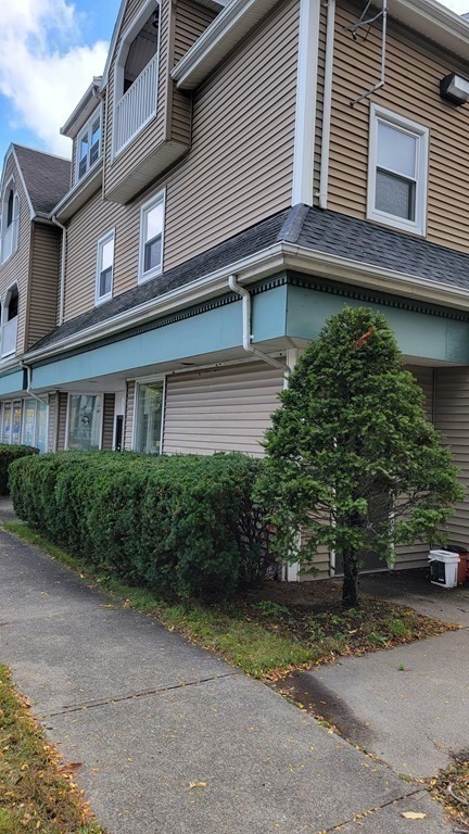 996 East Street # 9 Property Photo 1