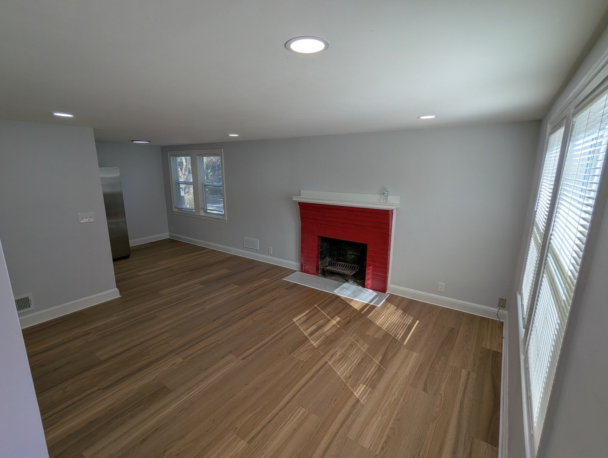 58 Washington St Property Photo 4