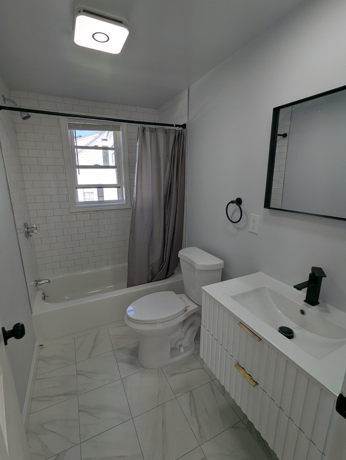 58 Washington St Property Photo 8