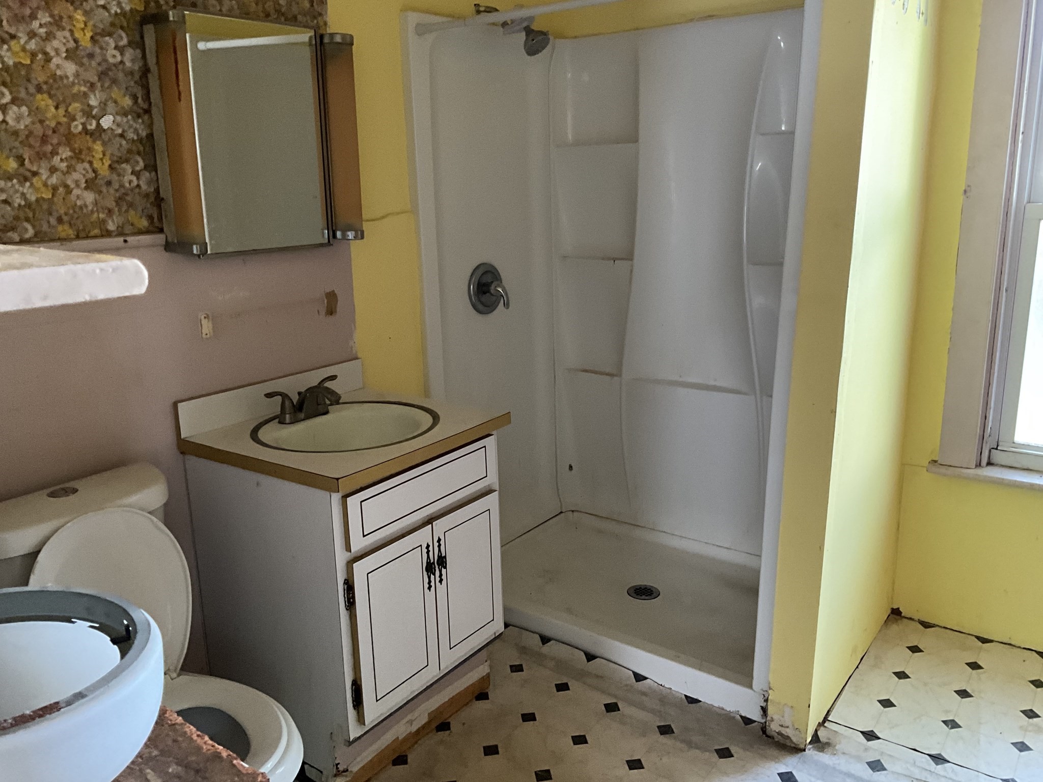 88 Kingman Property Photo 6