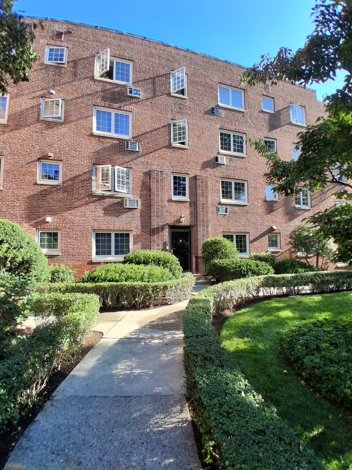 30 Saint Paul St # 5 Property Photo 1