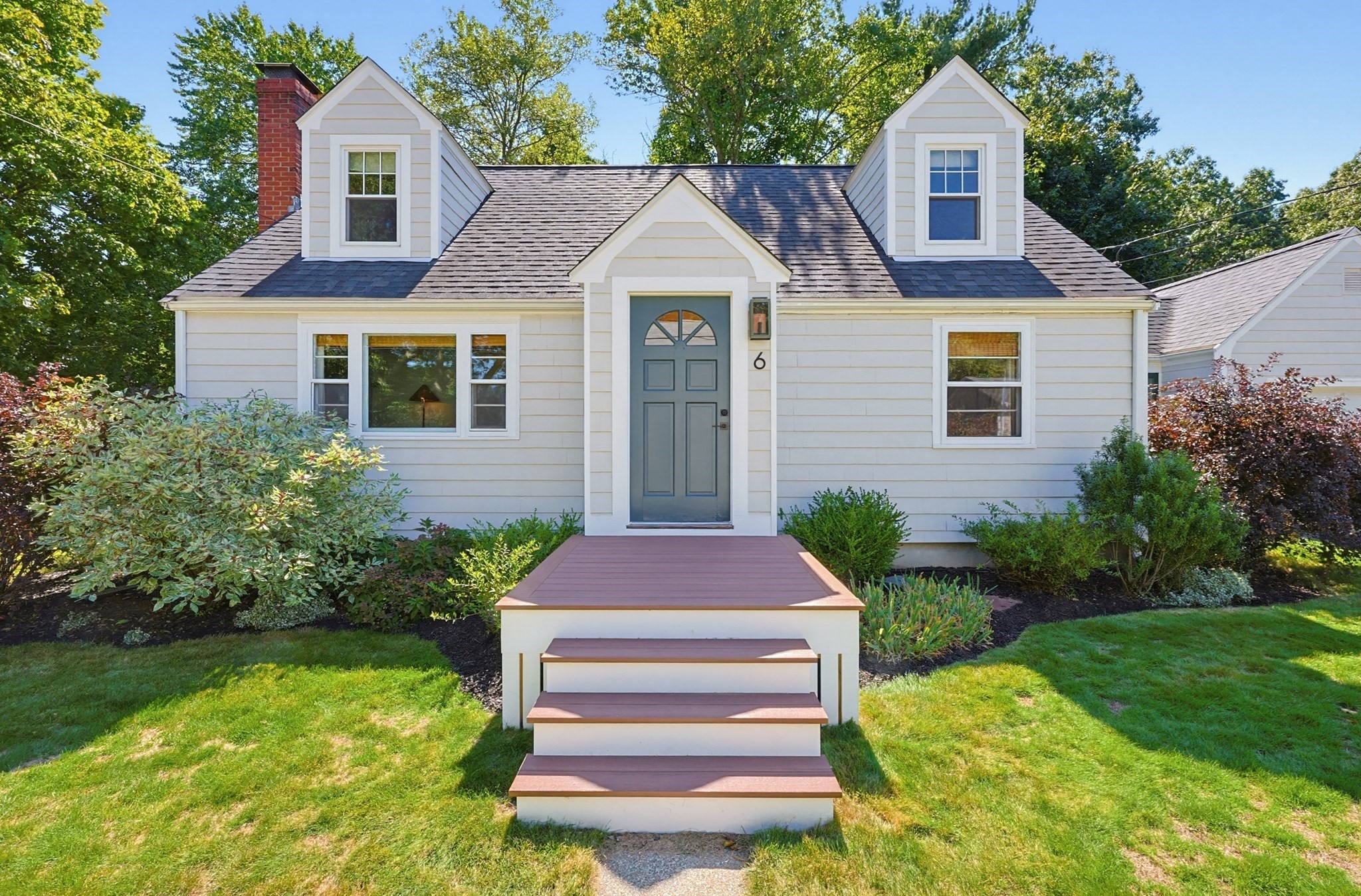 6 Park Ave. Property Photo 2