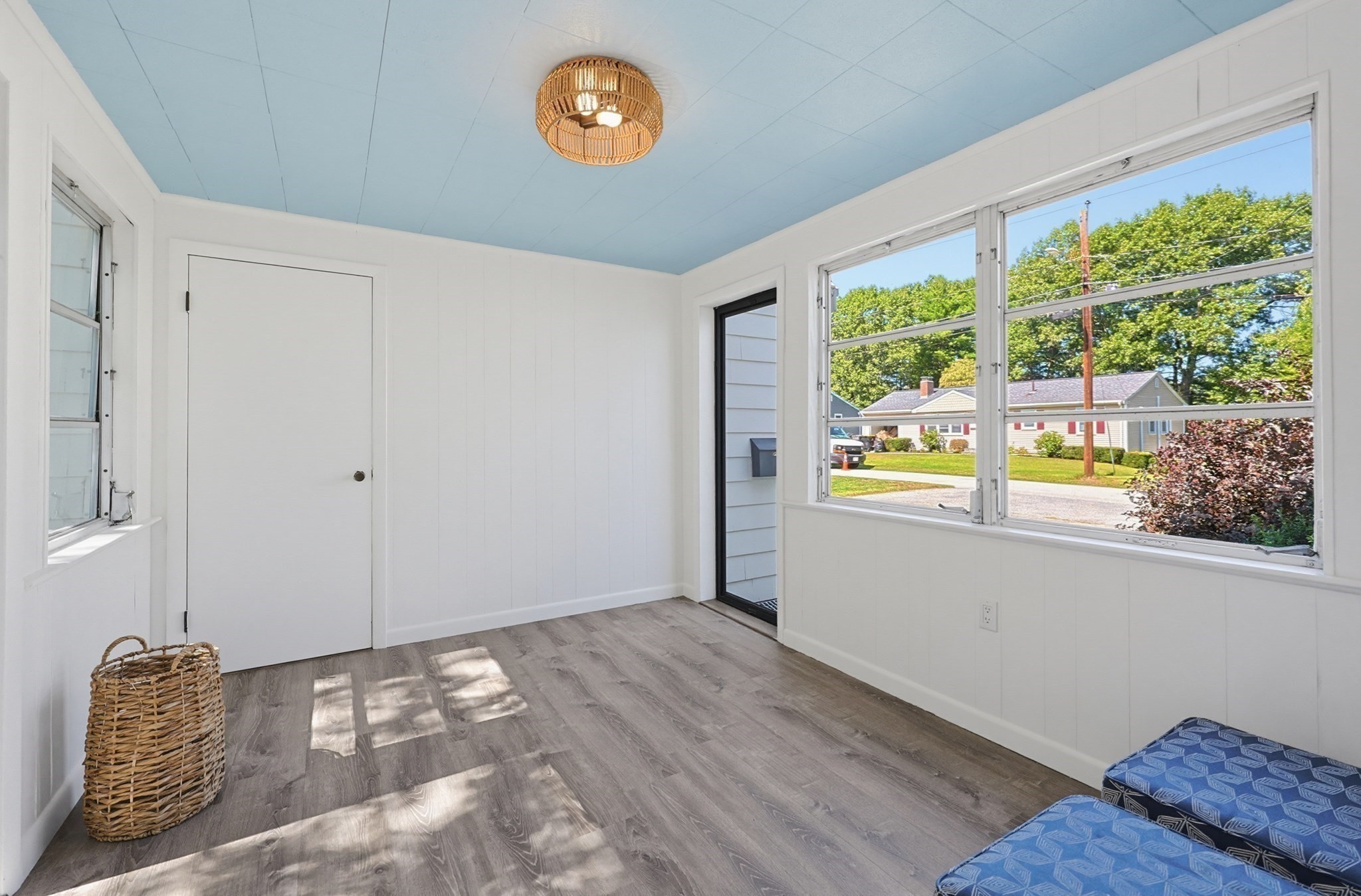 6 Park Ave. Property Photo 3