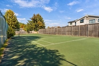 12 Hallmark Gdns # 2 Property Photo 3