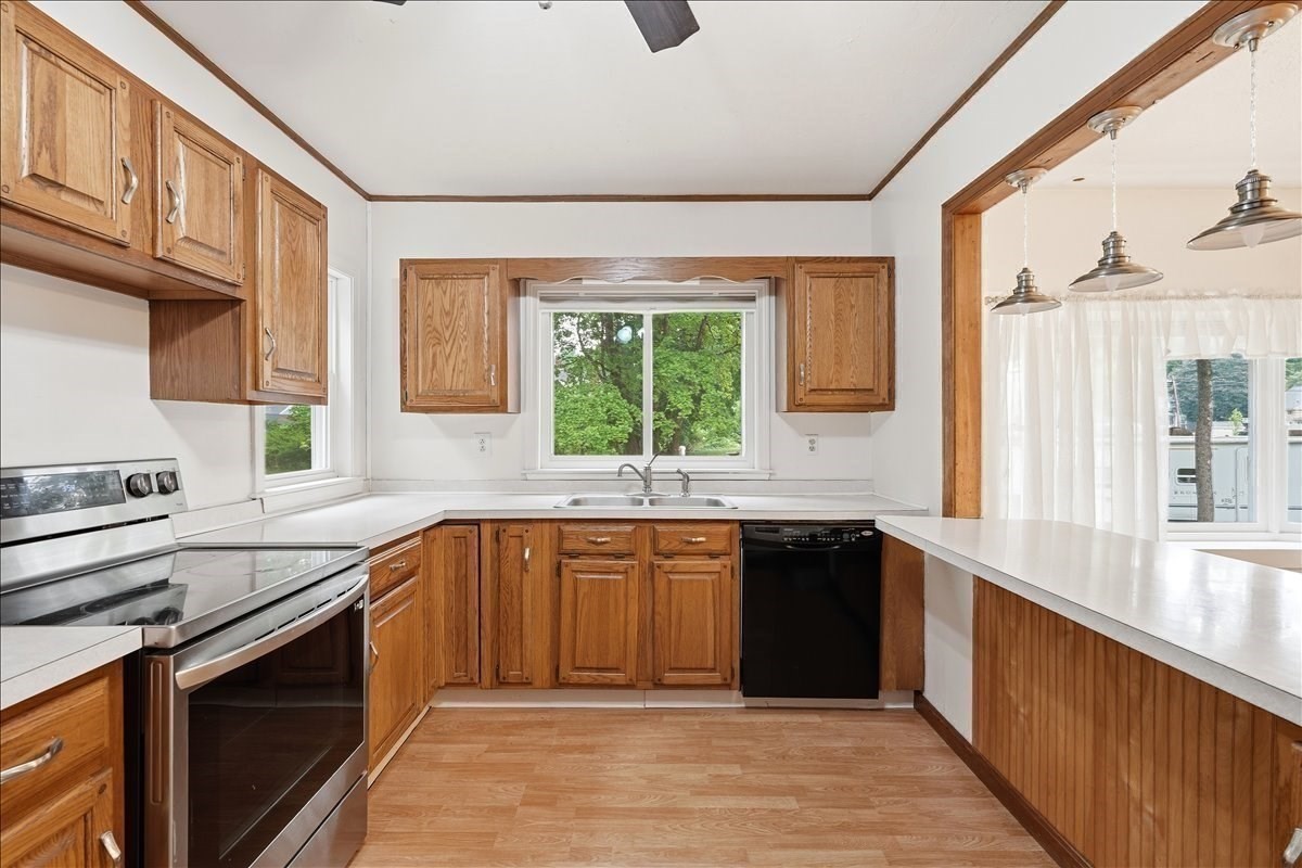 15 Walnut St Property Photo 5