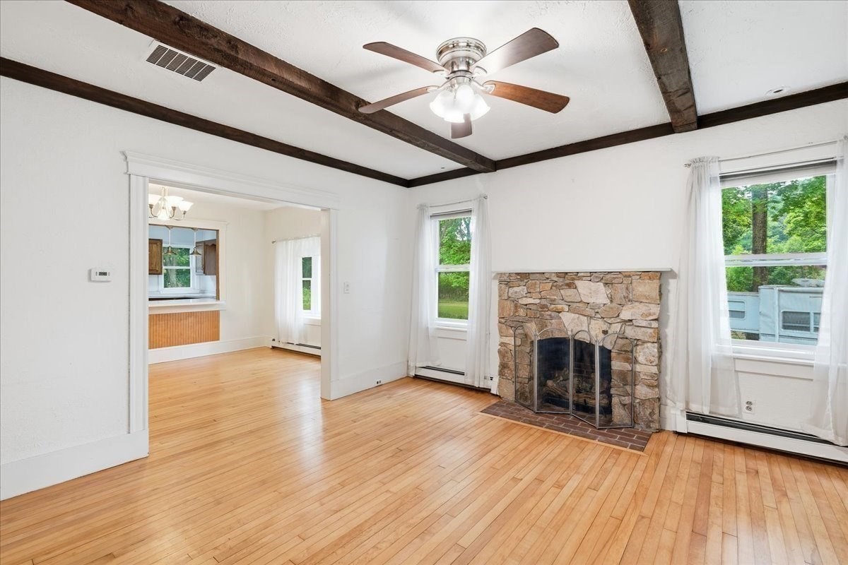15 Walnut St Property Photo 11