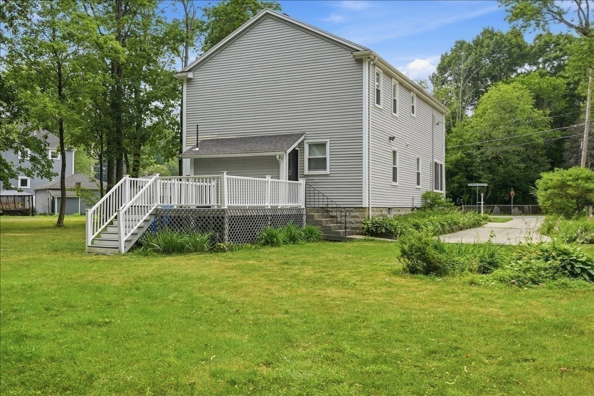 15 Walnut St Property Photo 34