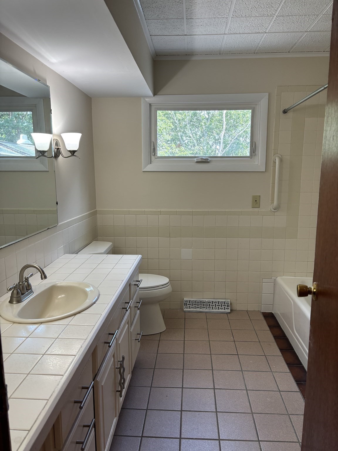 191 Samoset St Property Photo 17