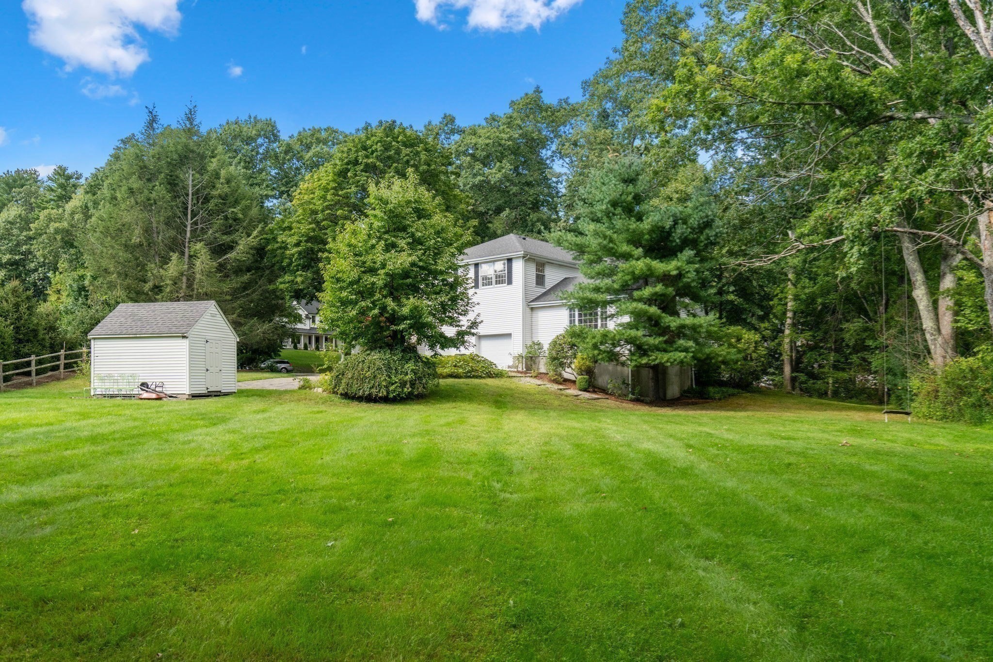10 Circle Dr Property Photo 2