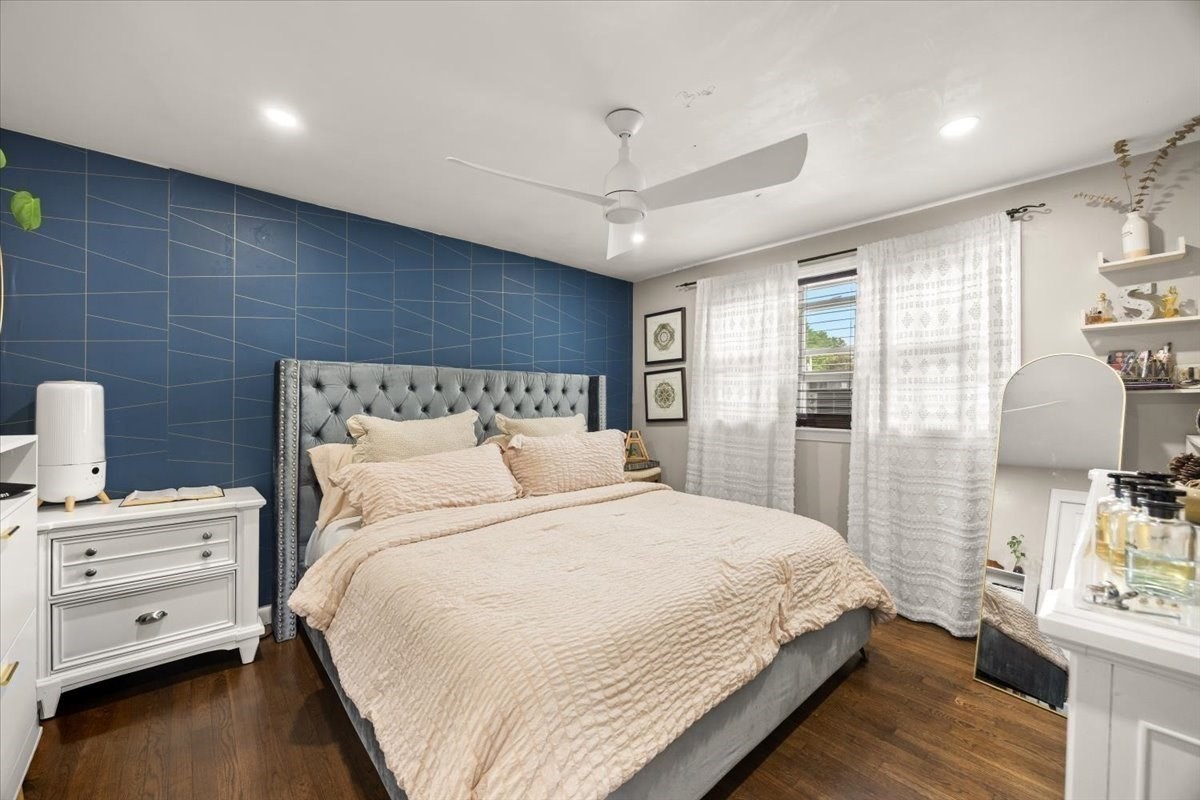 140 Tosca Dr Property Photo 16