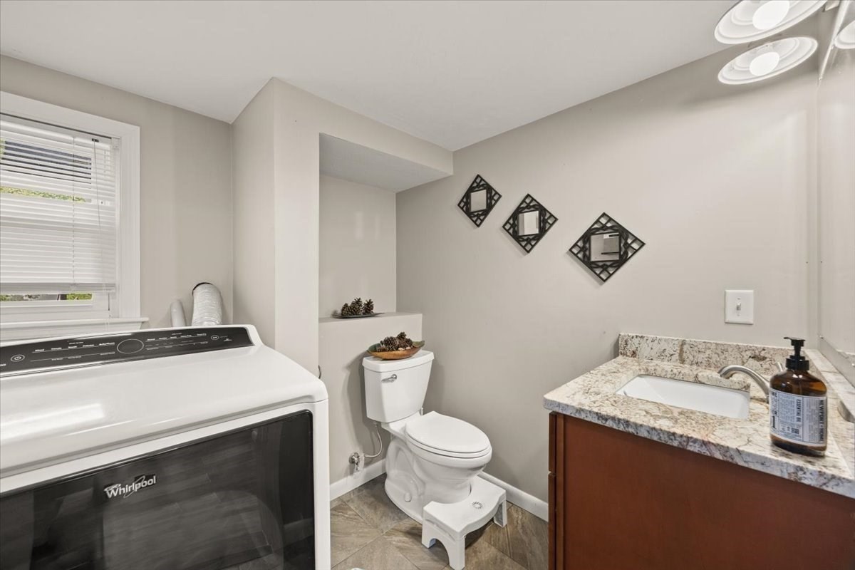 140 Tosca Dr Property Photo 24