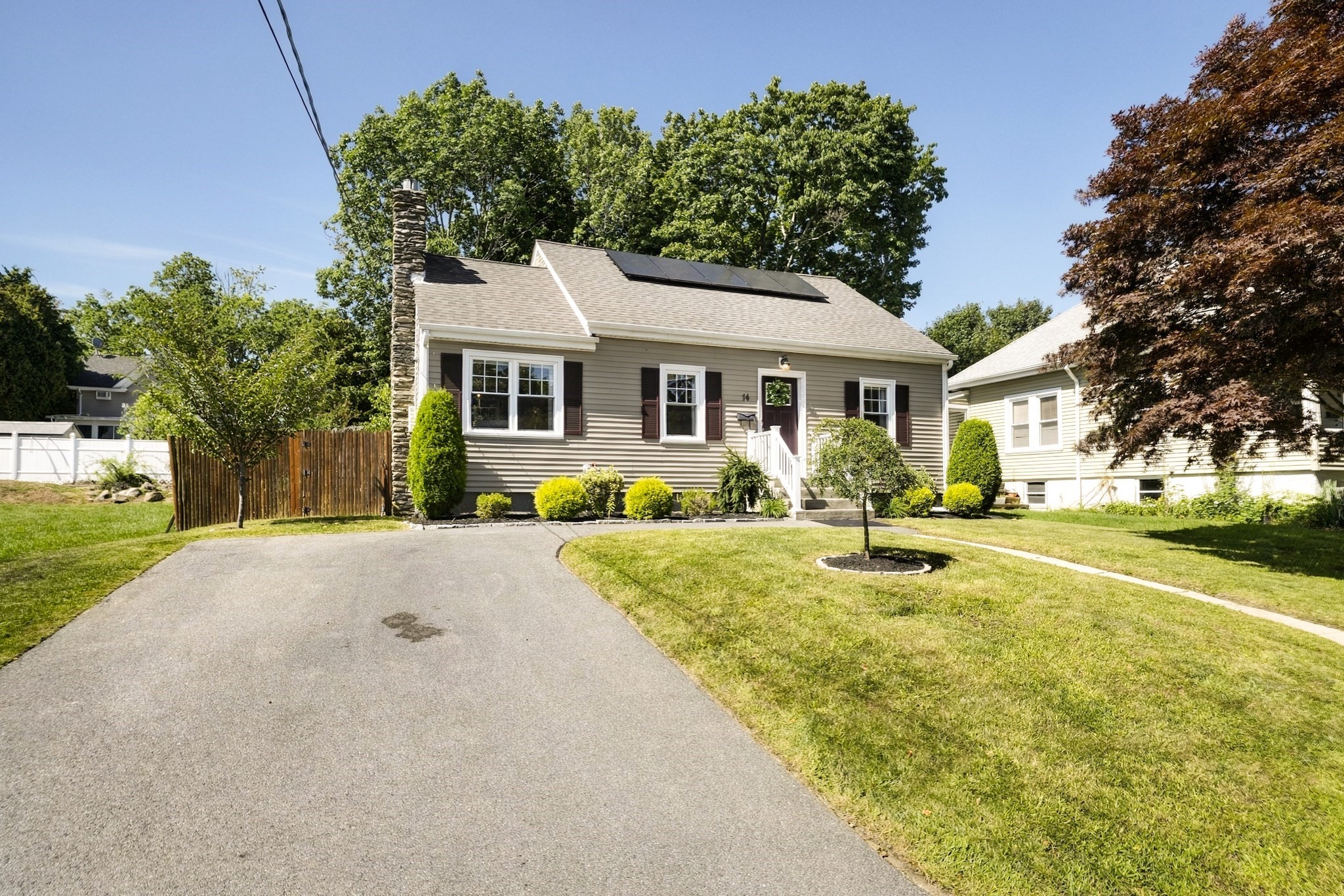 14 Macomber Ave Property Photo 2