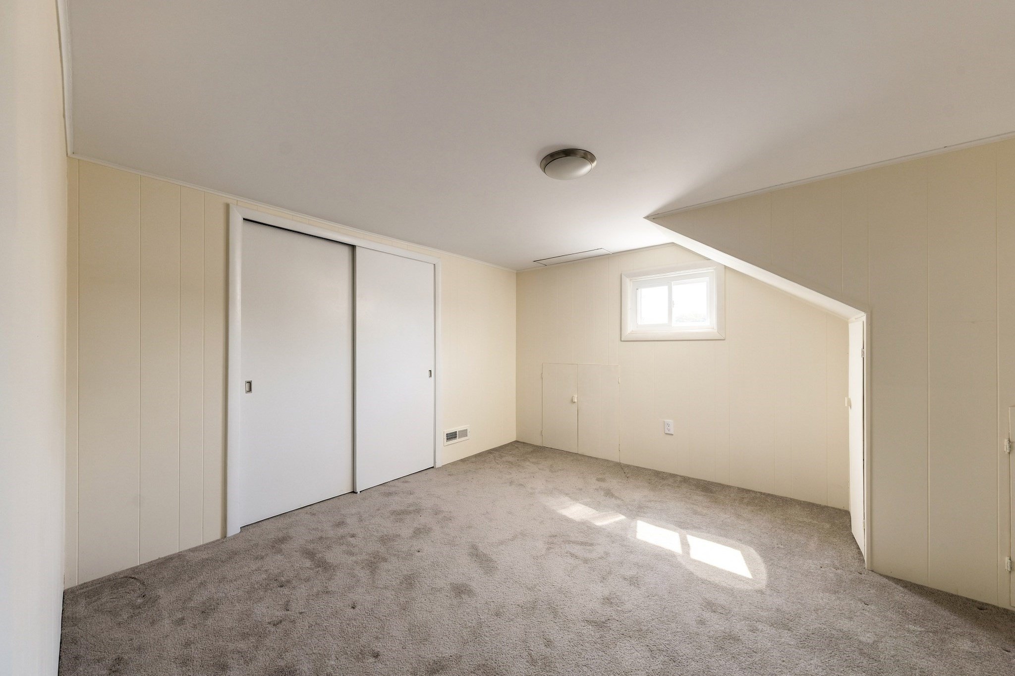 14 Macomber Ave Property Photo 22
