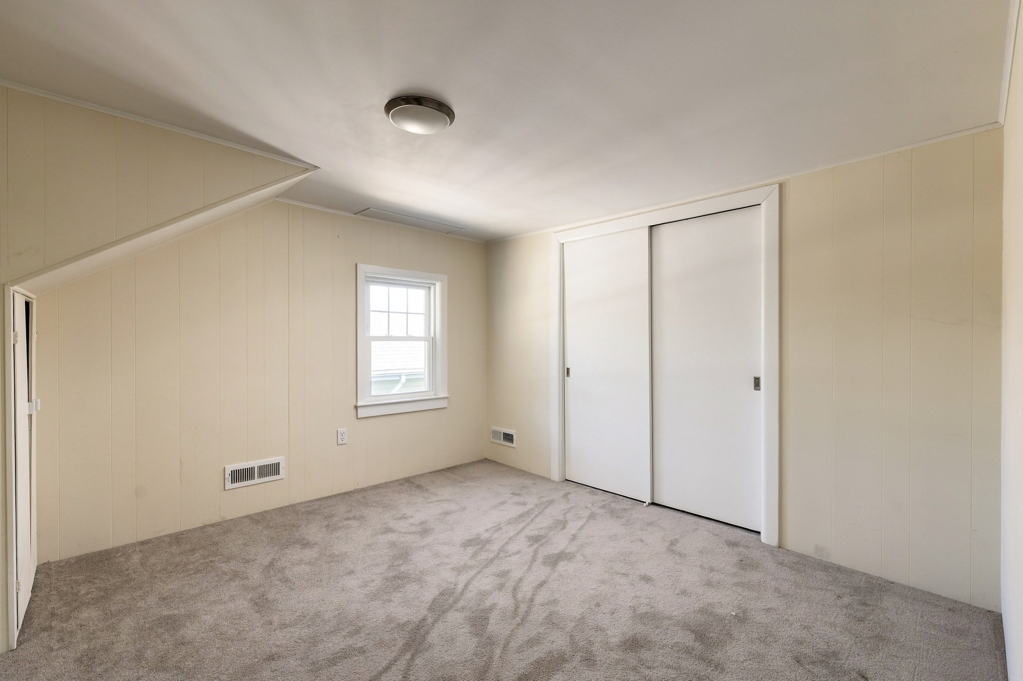 14 Macomber Ave Property Photo 24