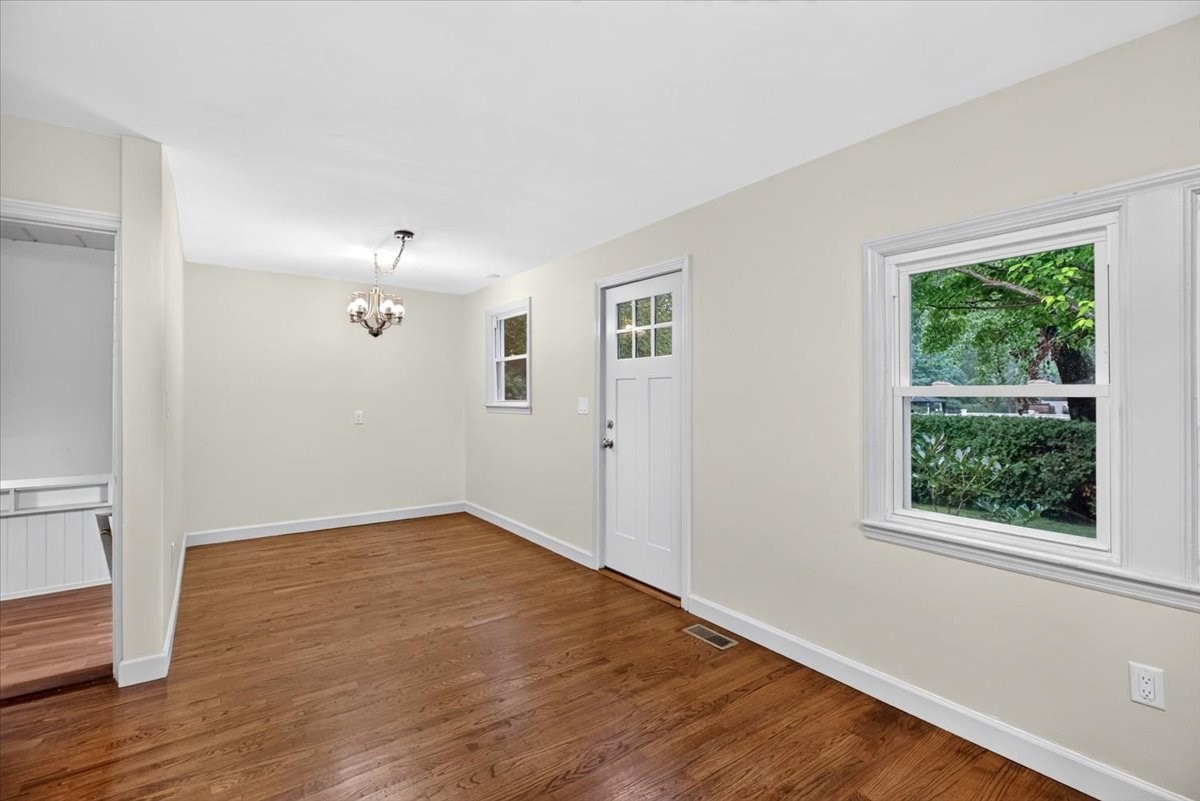 356 Springfield St Property Photo 16