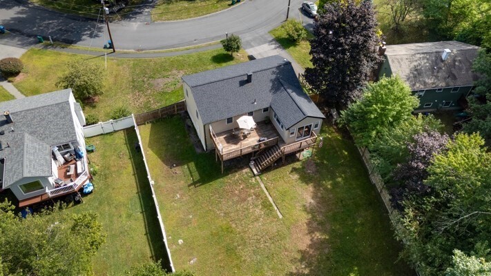 5 William Rd Property Photo 6