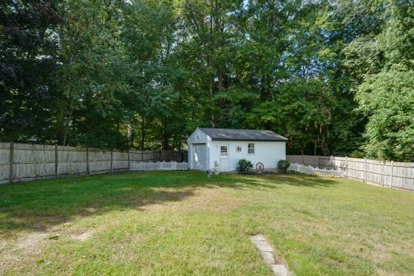 5 William Rd Property Photo 12