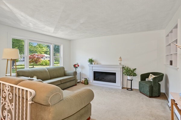 5 William Rd Property Photo 17