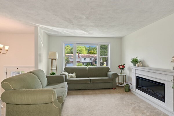 5 William Rd Property Photo 18
