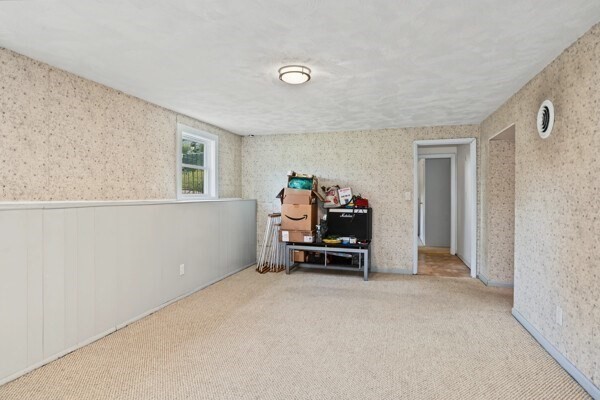 5 William Rd Property Photo 32