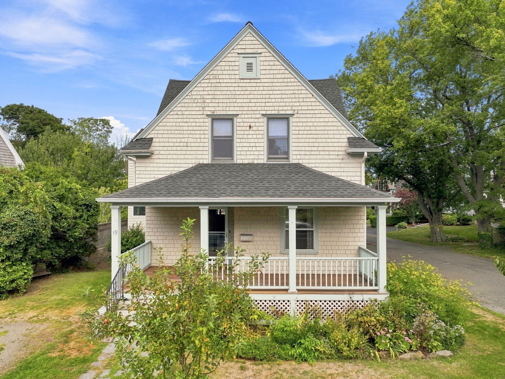 19 Norwood Ave Property Photo 2