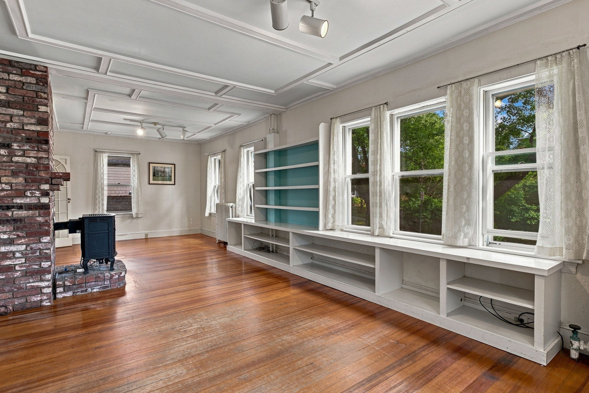 19 Norwood Ave Property Photo 8