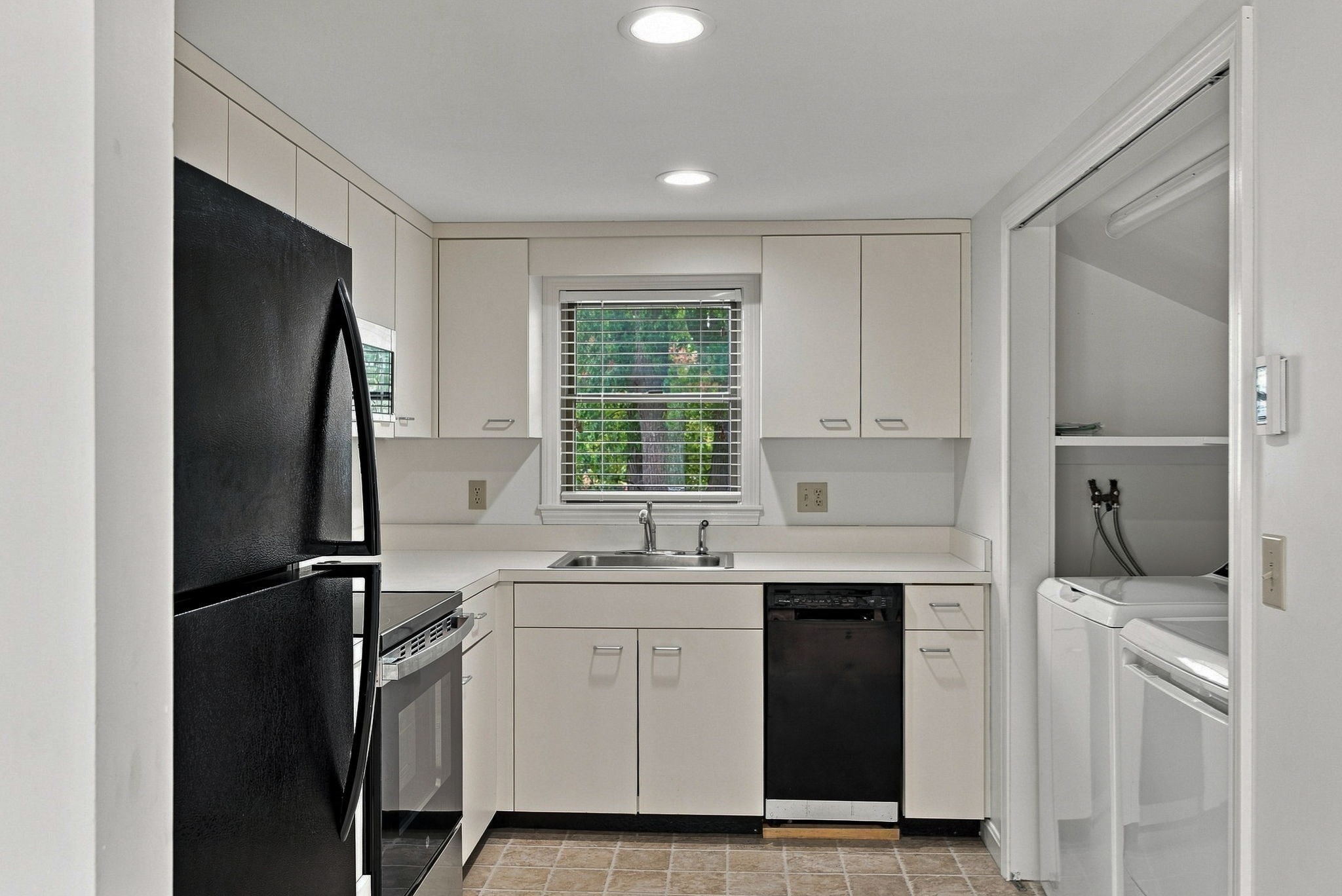 19 Norwood Ave Property Photo 28