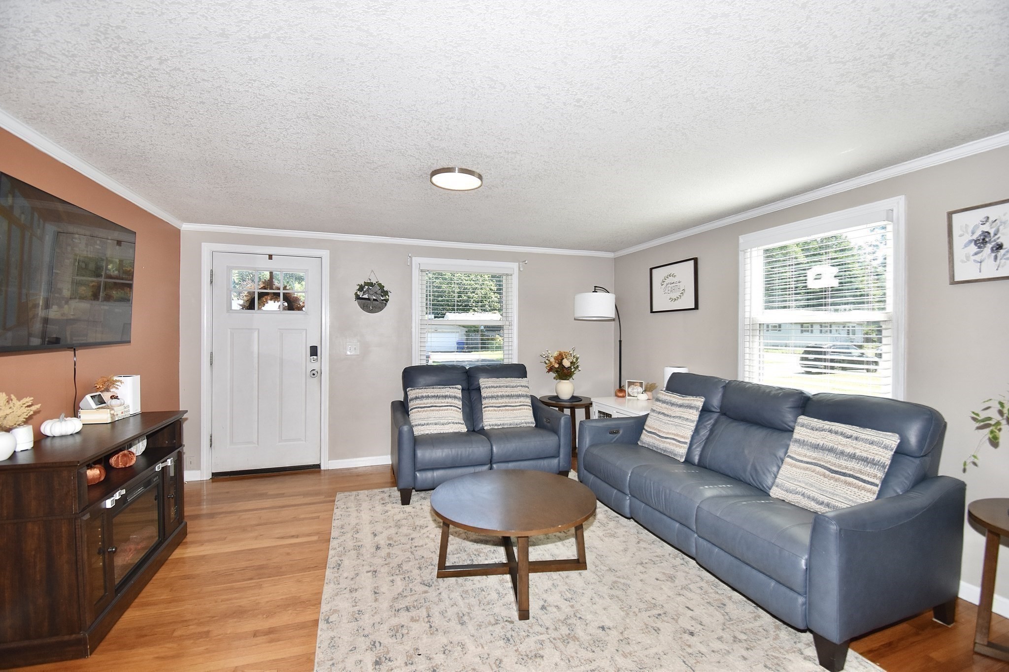 92 Louis Rd Property Photo 12