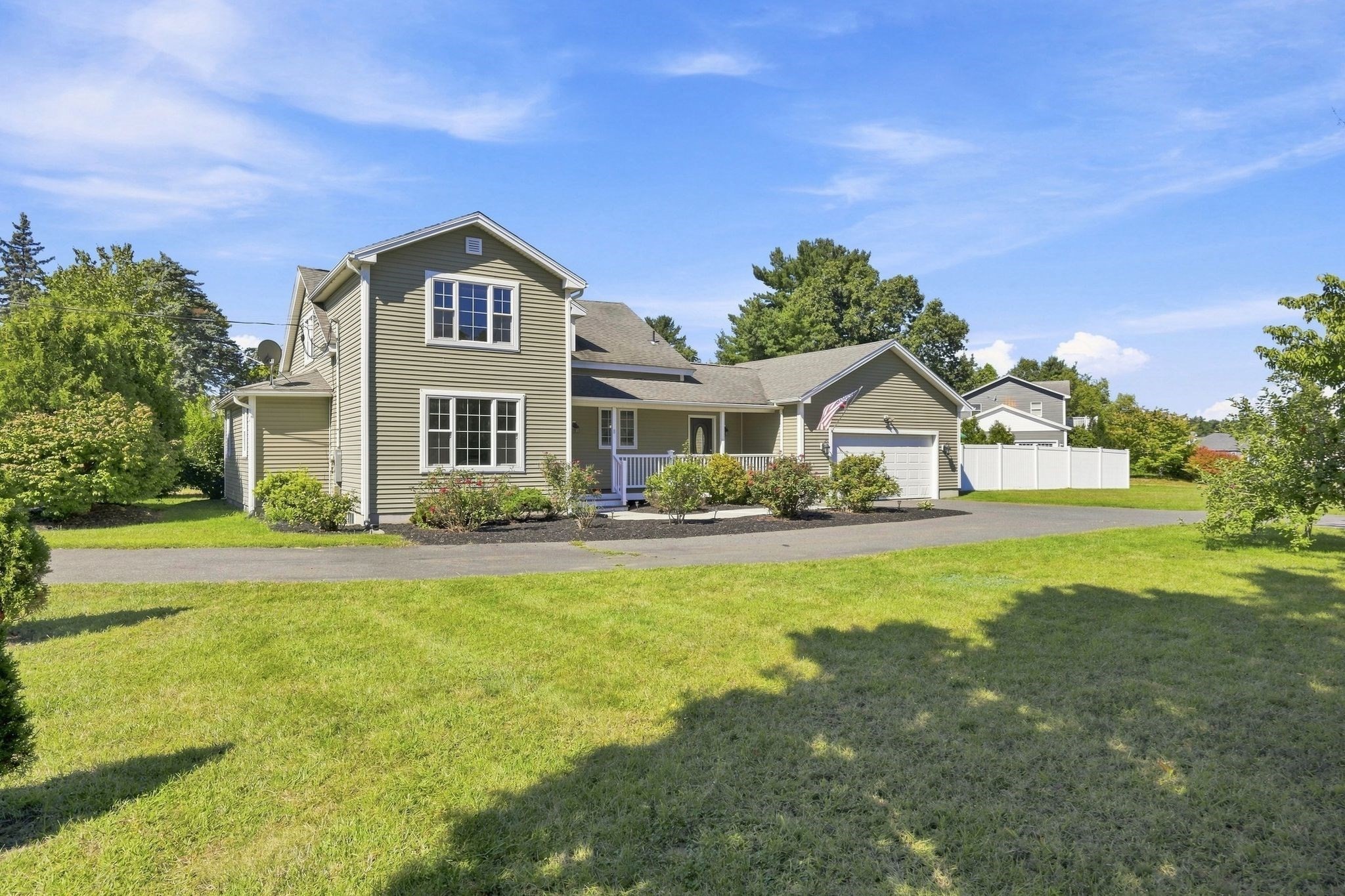 8 Caddyshack Dr Property Photo 2