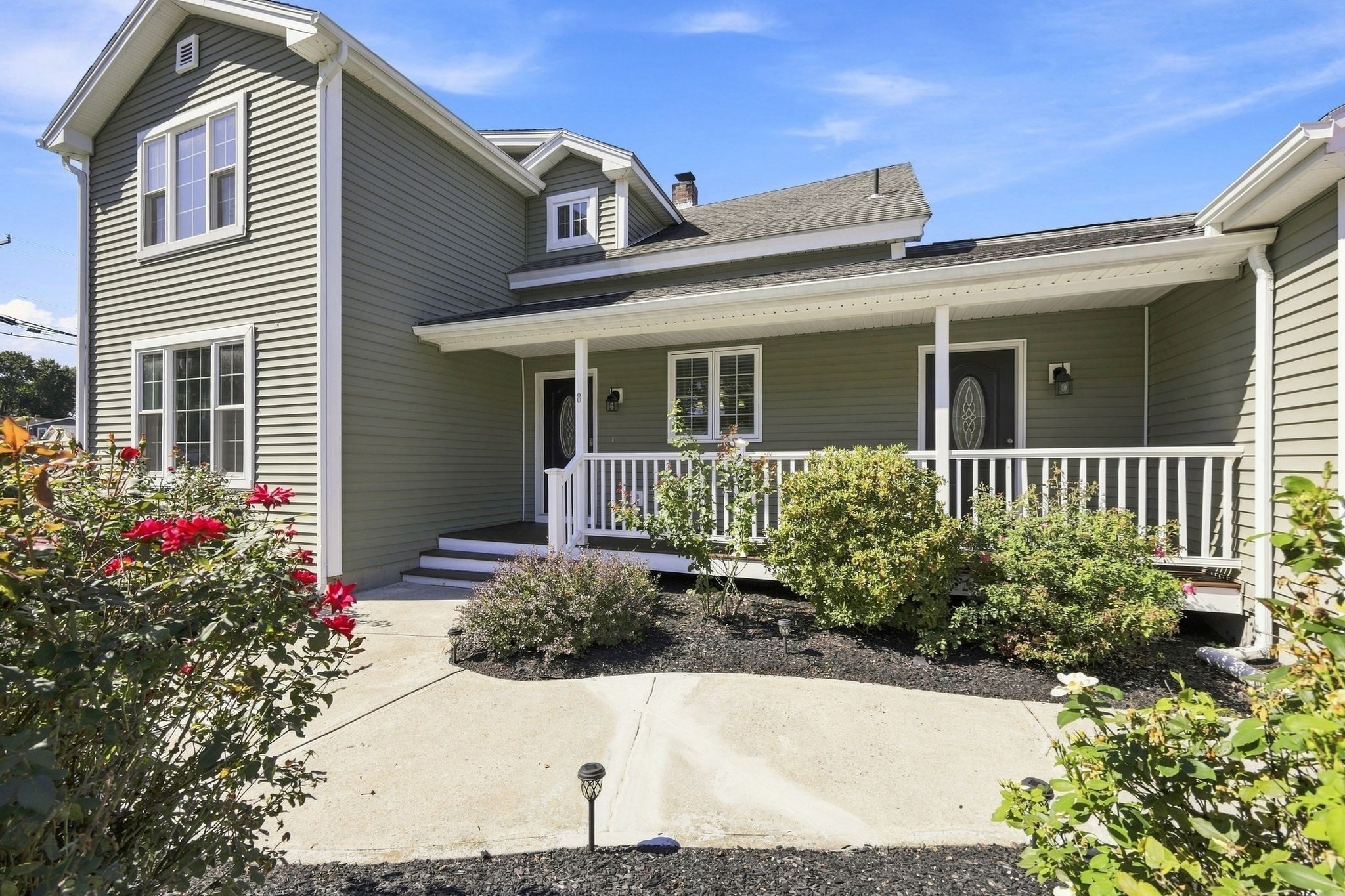 8 Caddyshack Dr Property Photo 3