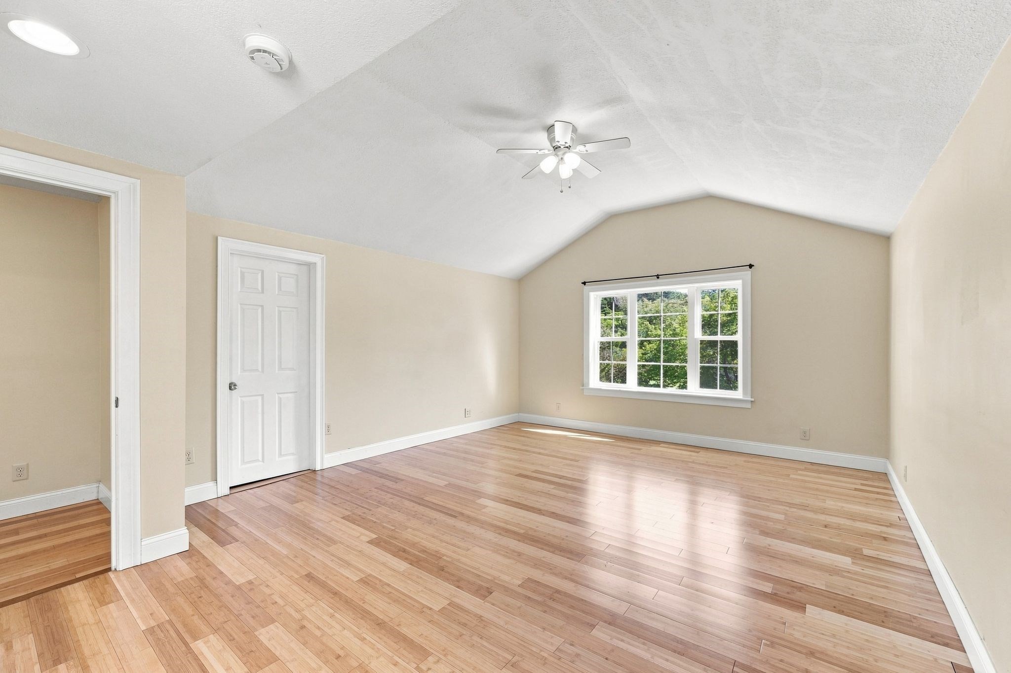 8 Caddyshack Dr Property Photo 28