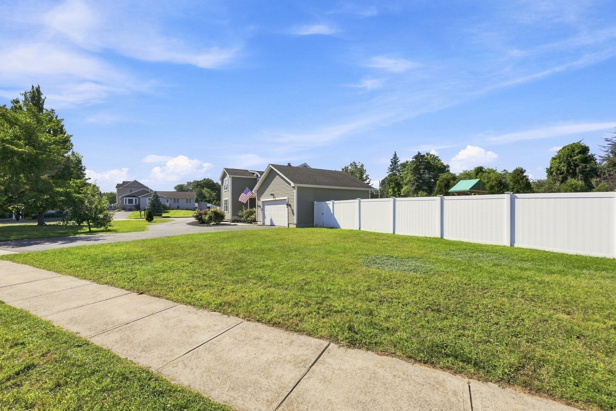 8 Caddyshack Dr Property Photo 39