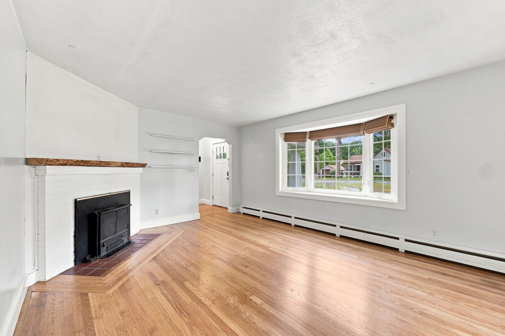 20 Sunset Ave Property Photo 6