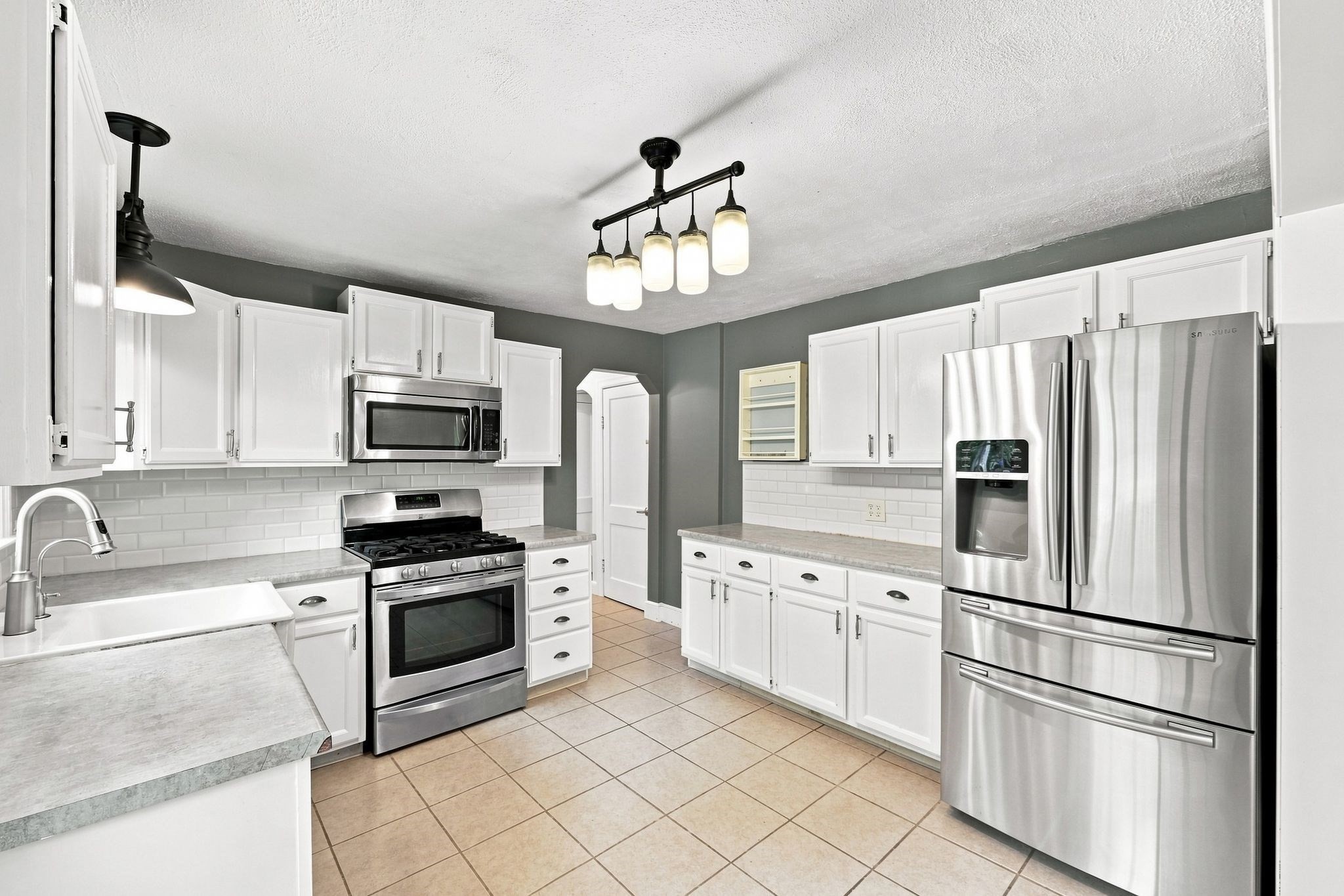 20 Sunset Ave Property Photo 12