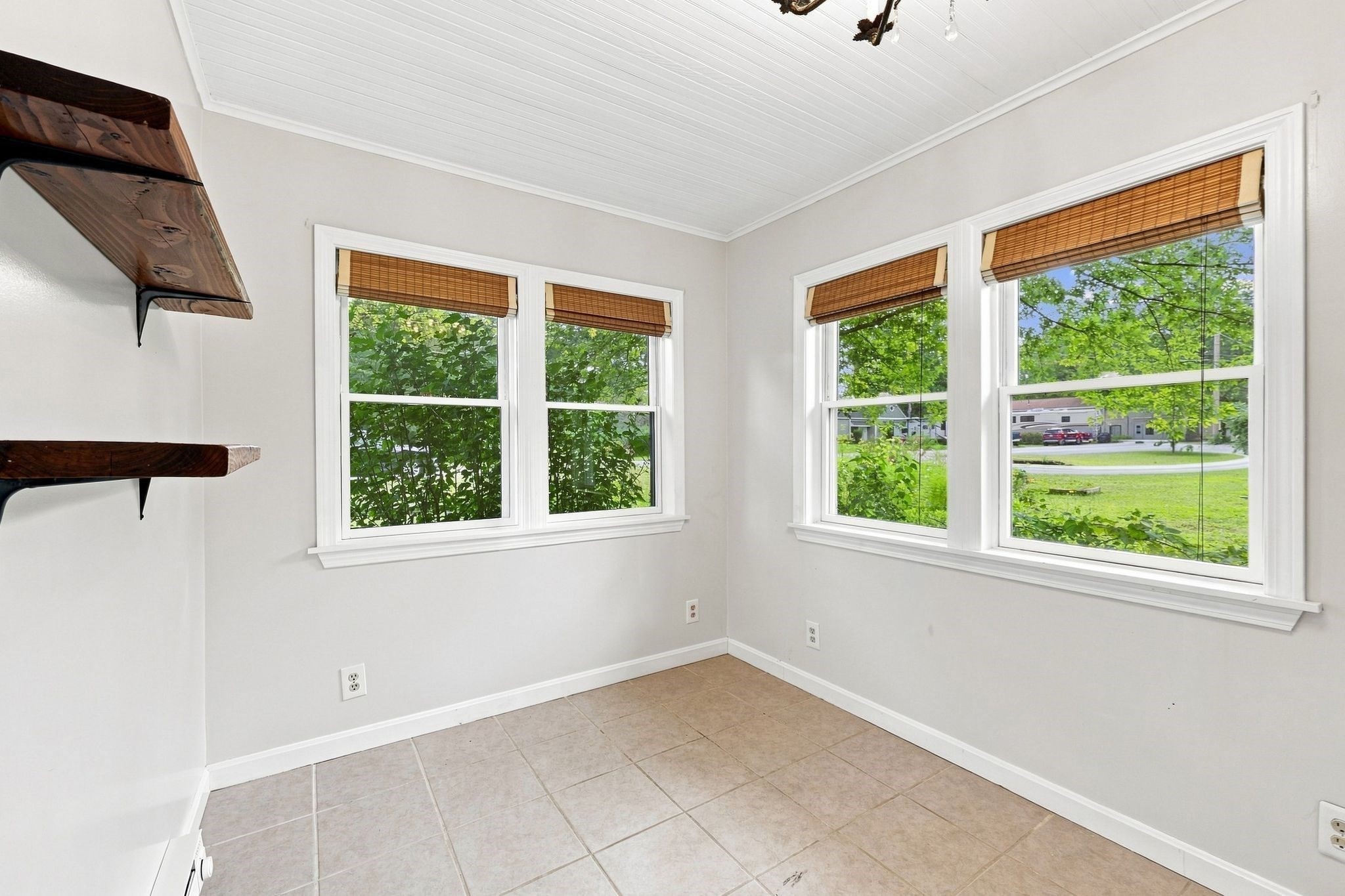 20 Sunset Ave Property Photo 16
