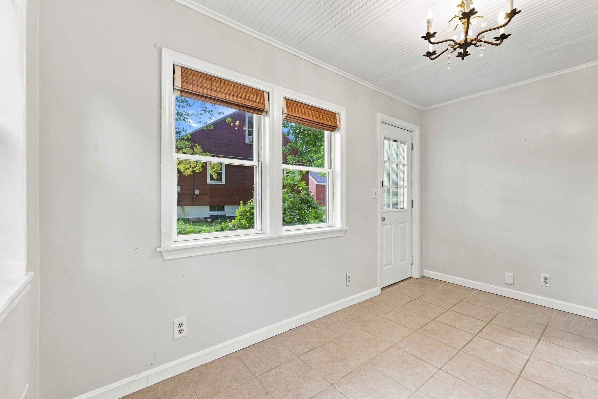 20 Sunset Ave Property Photo 17