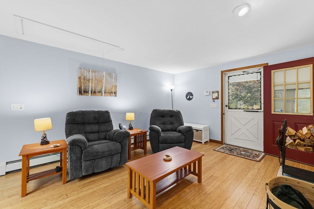 33 Woodland Rd Property Photo 19
