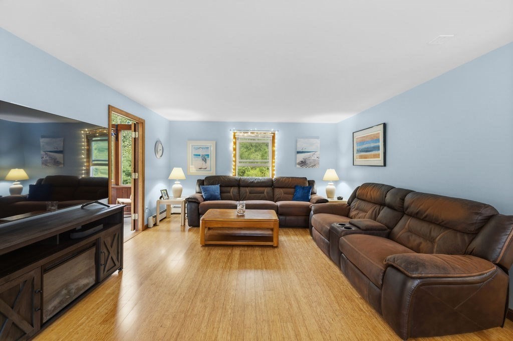 33 Woodland Rd Property Photo 26