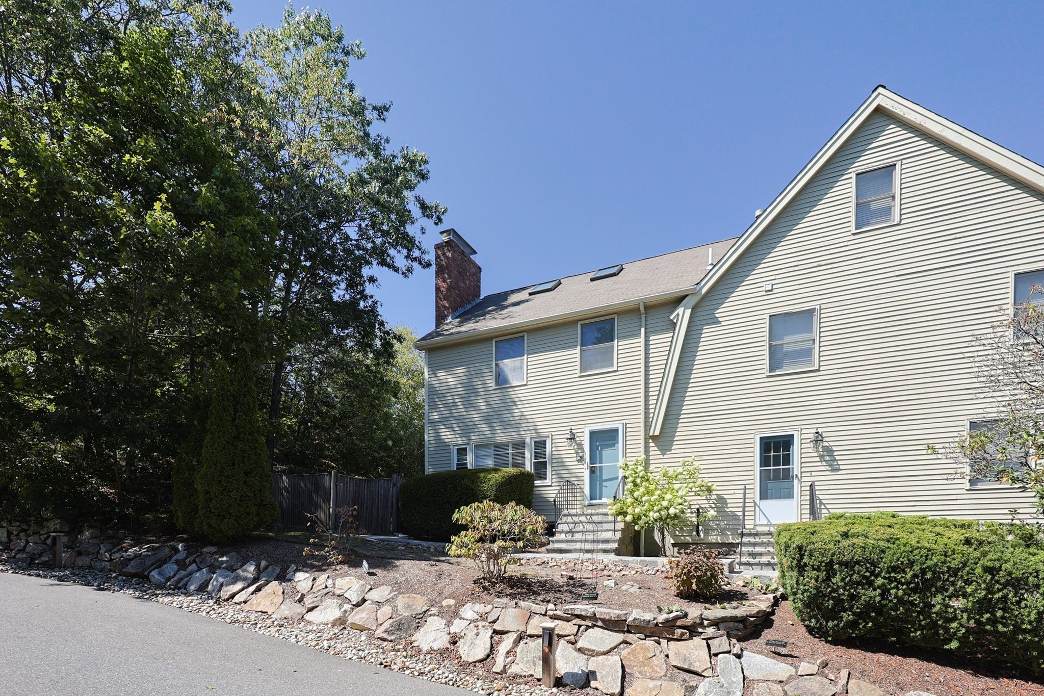 26 Pleasant St # B Property Photo 1