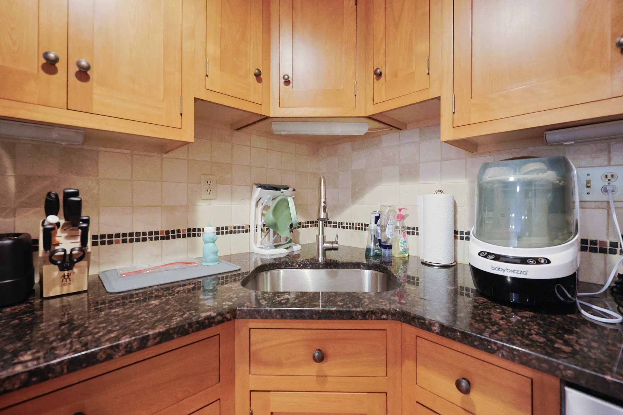 26 Pleasant St # B Property Photo 8
