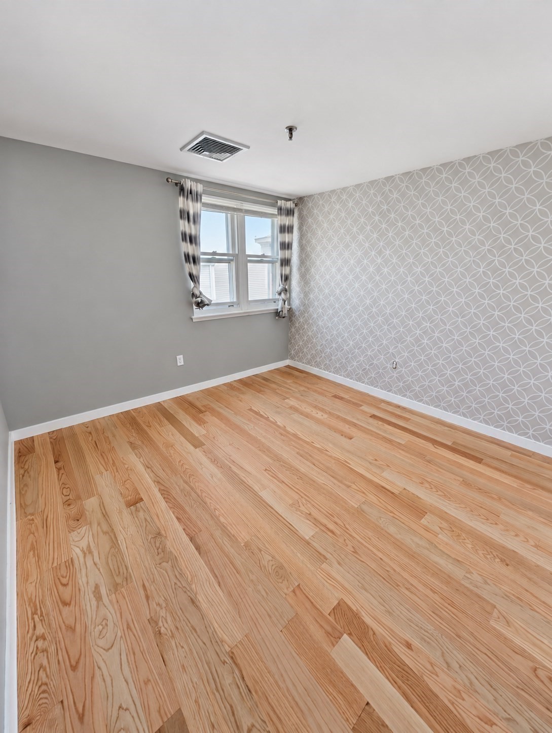 124 Tudor Street # C Property Photo 17