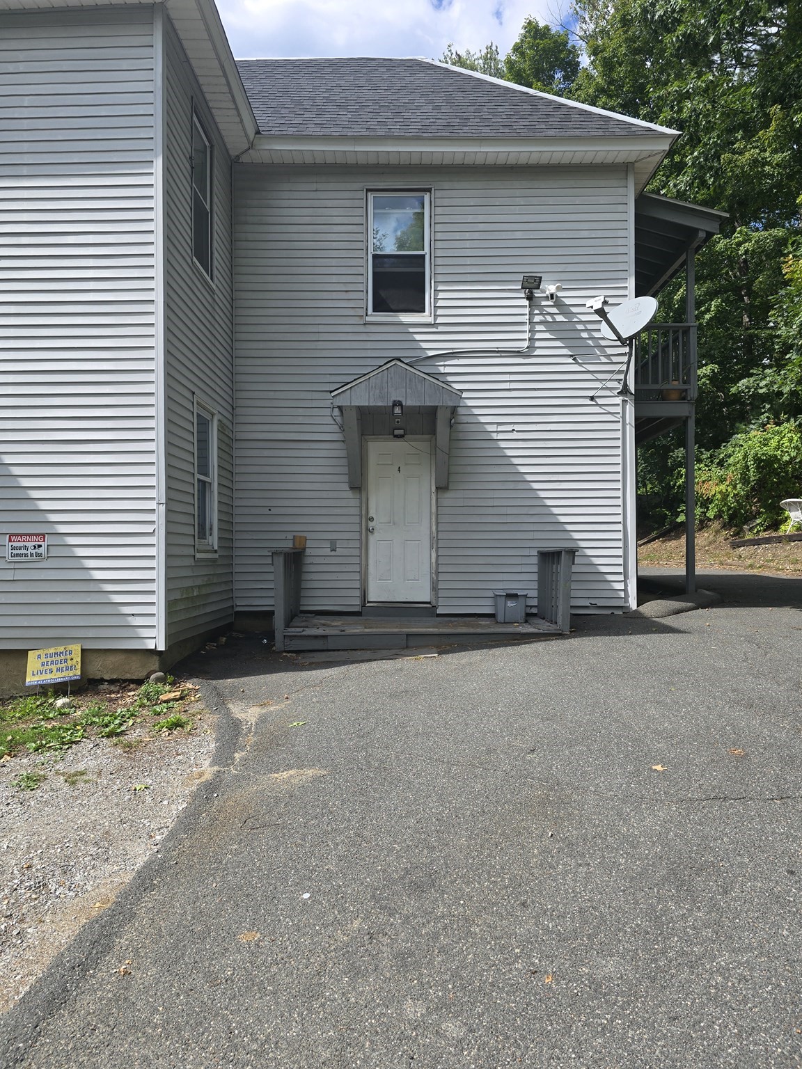 166 W Main St # 4 Property Photo 1