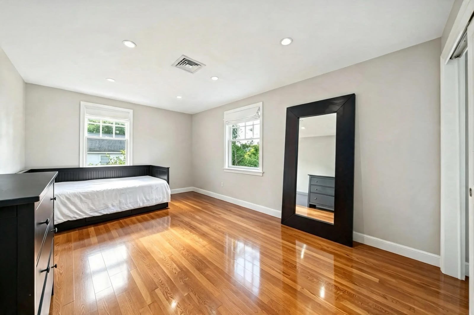 21 Elmwood Rd Property Photo 18