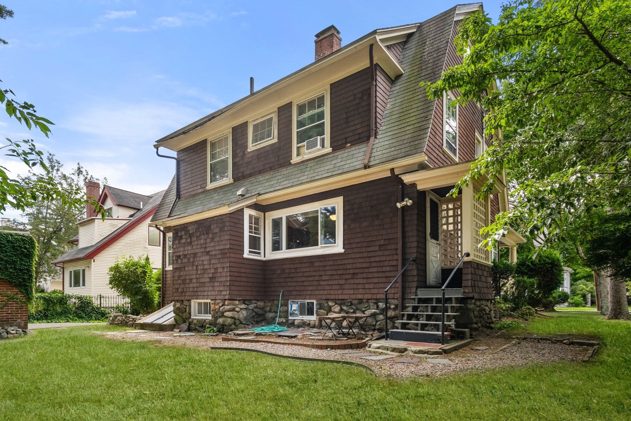 18 Loring Street Property Photo 23