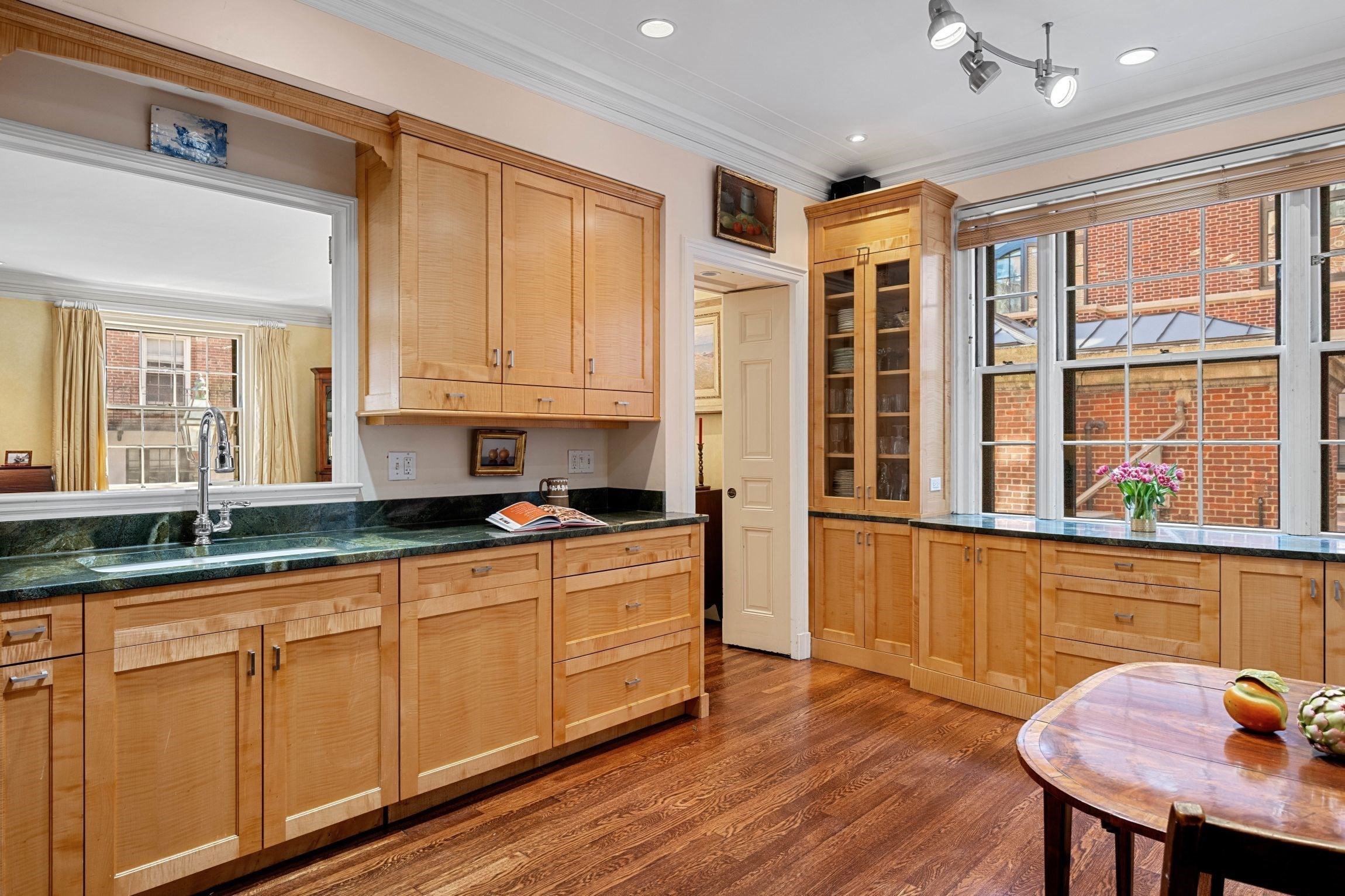 101 Chestnut Street Property Photo 9