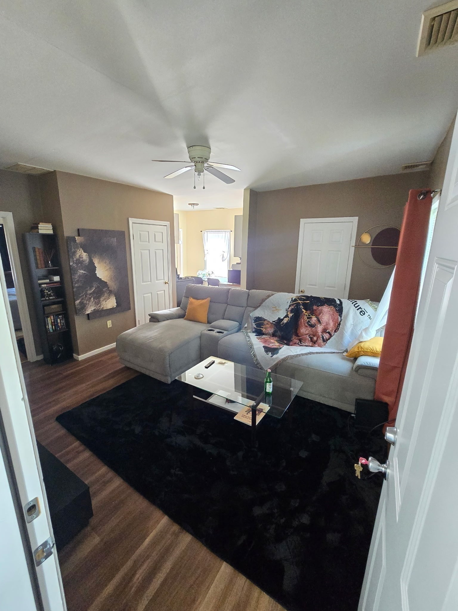 263-265 Rodman St Property Photo 5