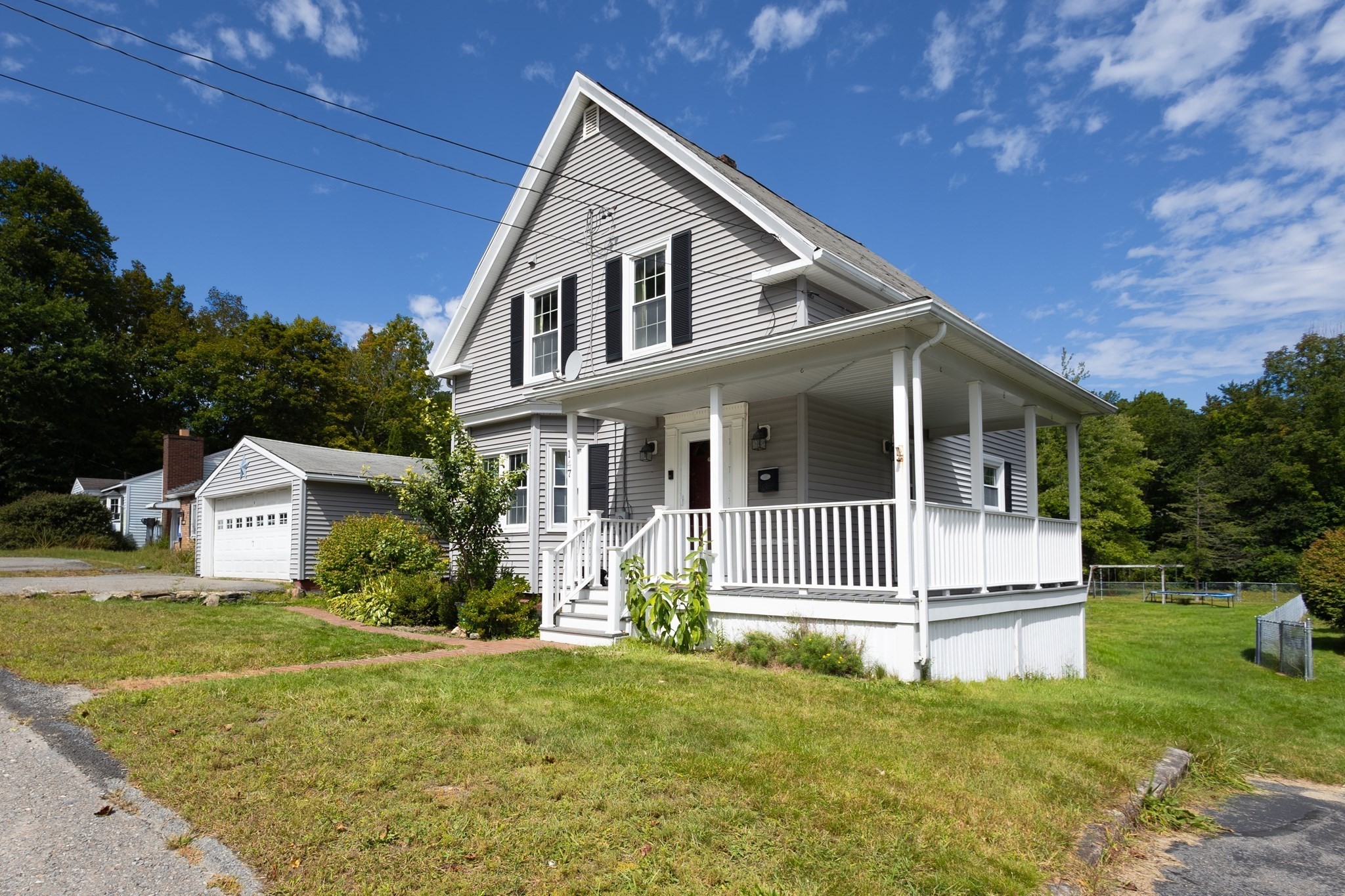 147 W Broadway Property Photo 2